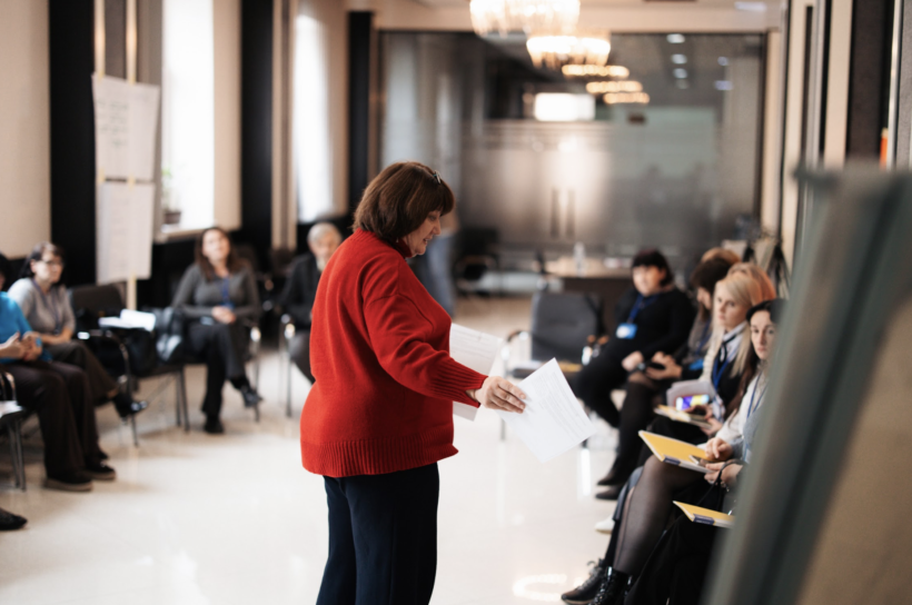 Освітяни навчаються протидіяти деструктивним наративам і підтримувати дітей після окупації - картинка 1